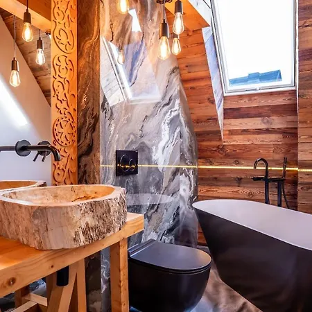 Tatra Heaven & Jacuzzi كوشتيليسكا